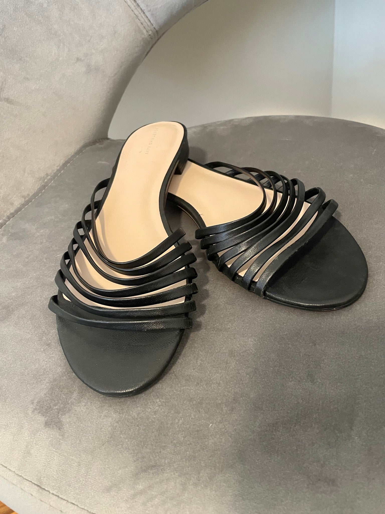Something Navy Abby sandals, Size 8